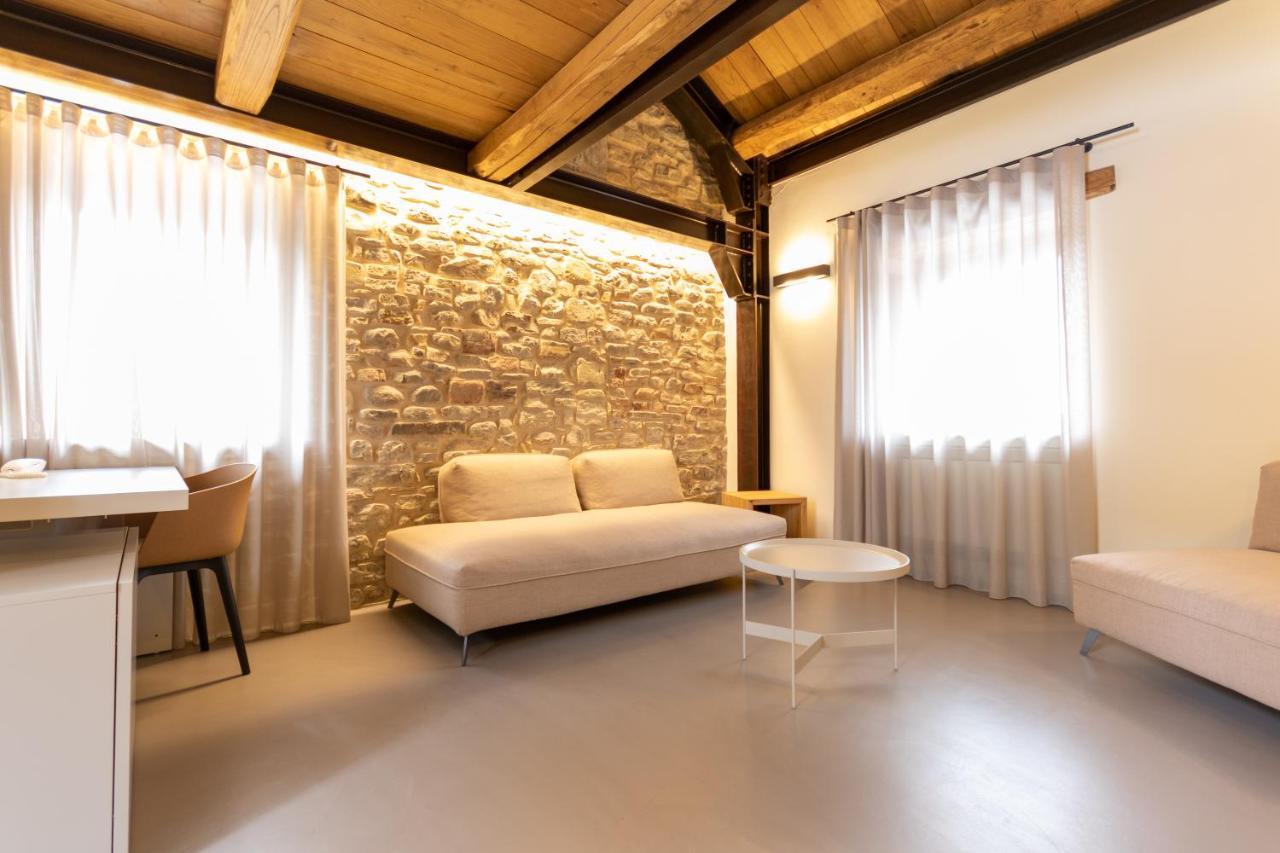 Borgotufi Albergo Diffuso Castel del Giudice Exterior photo