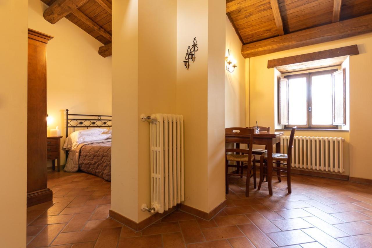 Borgotufi Albergo Diffuso Castel del Giudice Exterior photo