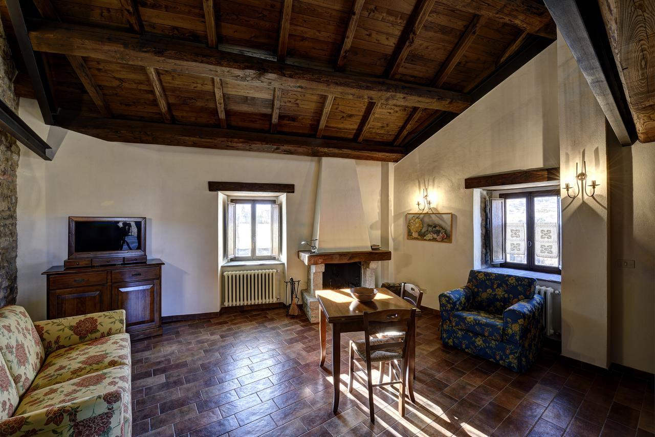Borgotufi Albergo Diffuso Castel del Giudice Exterior photo