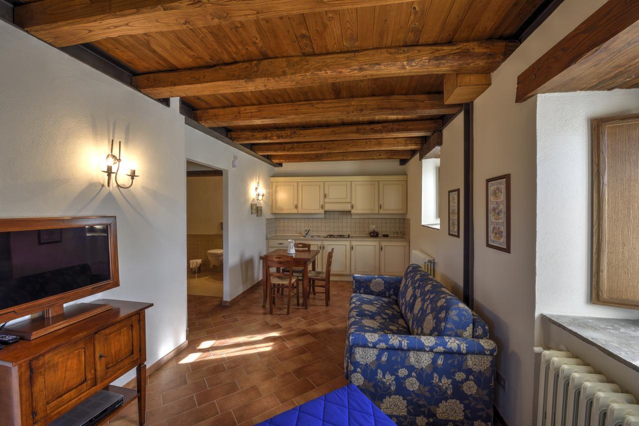 Borgotufi Albergo Diffuso Castel del Giudice Exterior photo