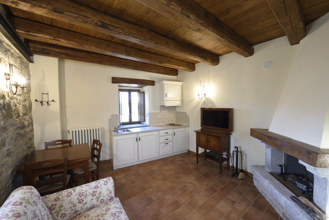 Borgotufi Albergo Diffuso Castel del Giudice Exterior photo
