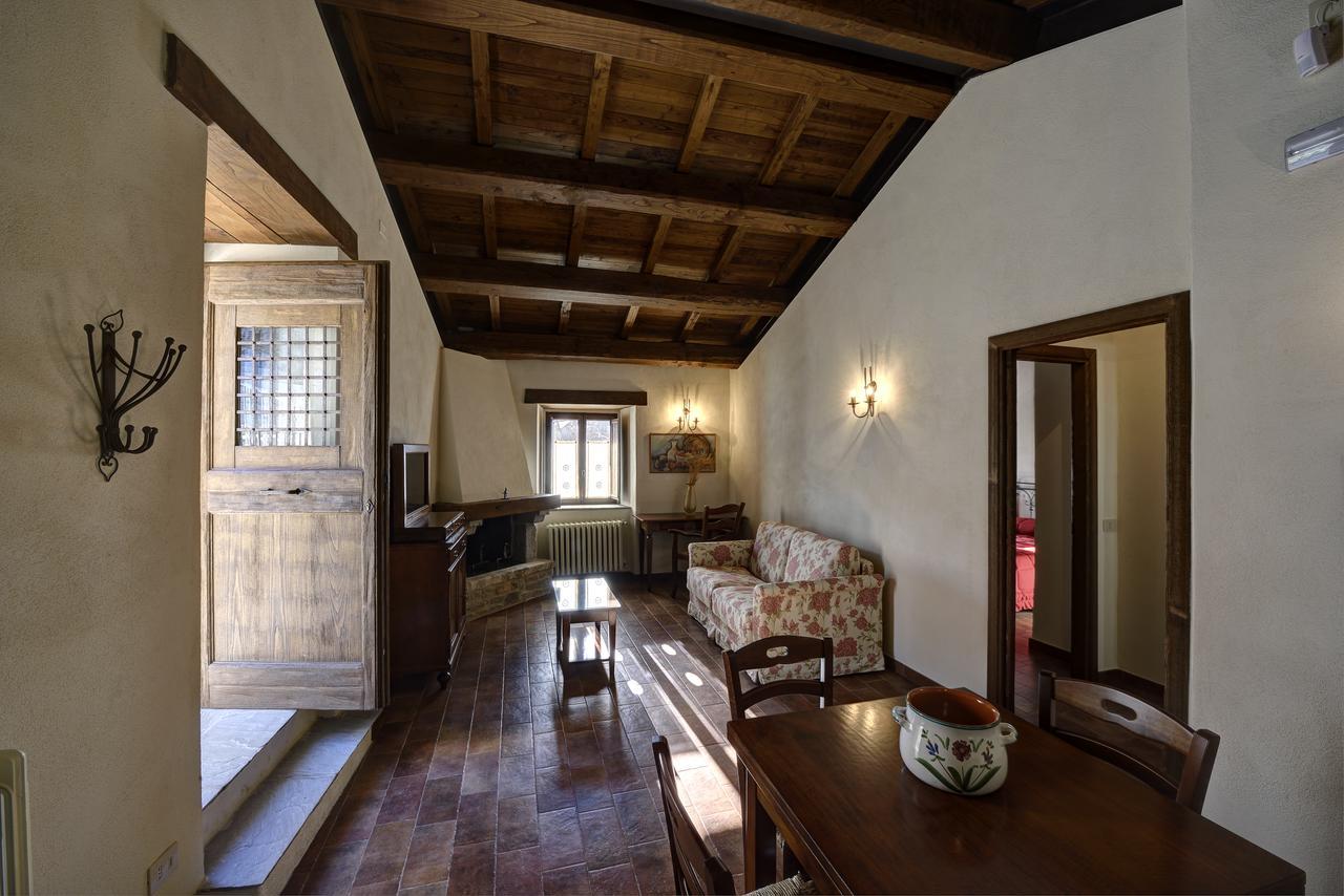 Borgotufi Albergo Diffuso Castel del Giudice Exterior photo