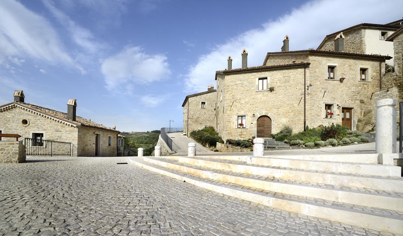 Borgotufi Albergo Diffuso Castel del Giudice Exterior photo