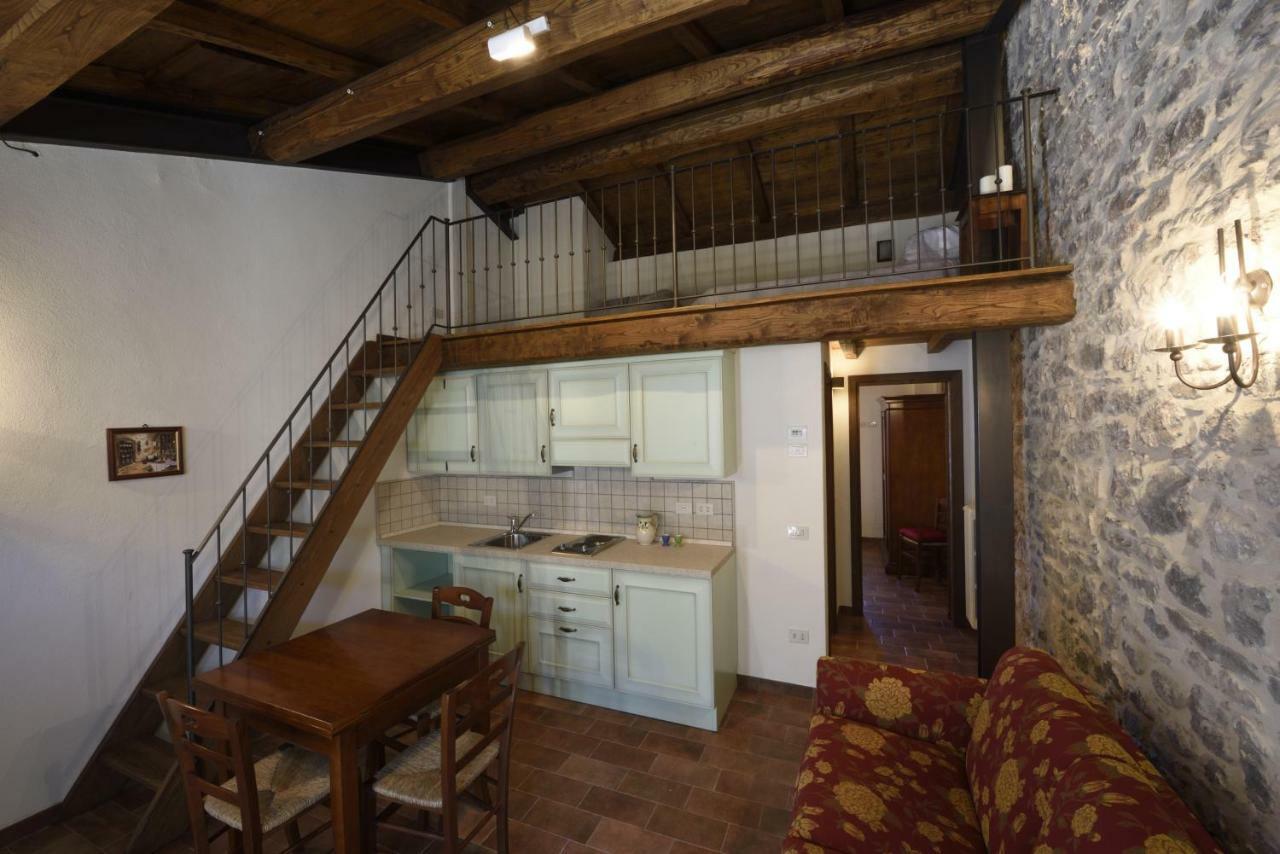 Borgotufi Albergo Diffuso Castel del Giudice Exterior photo