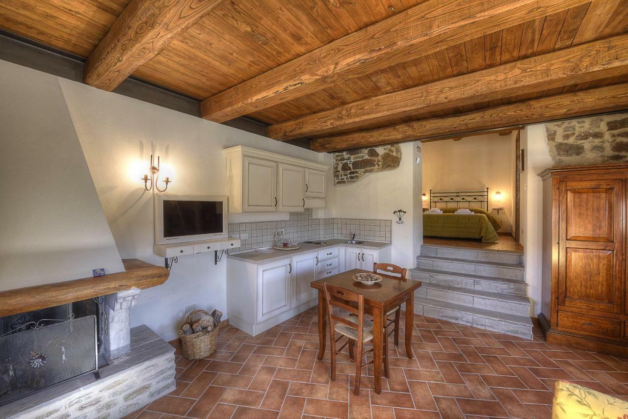 Borgotufi Albergo Diffuso Castel del Giudice Exterior photo