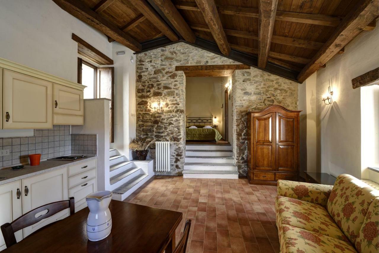 Borgotufi Albergo Diffuso Castel del Giudice Exterior photo
