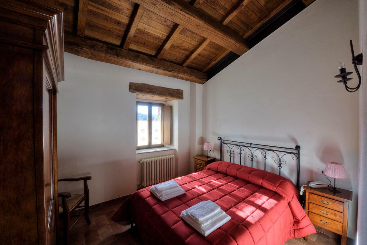 Borgotufi Albergo Diffuso Castel del Giudice Exterior photo