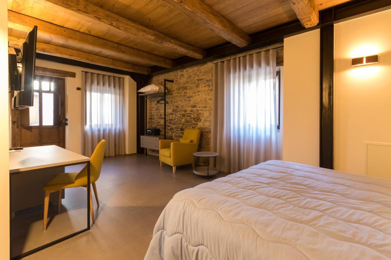 Borgotufi Albergo Diffuso Castel del Giudice Exterior photo